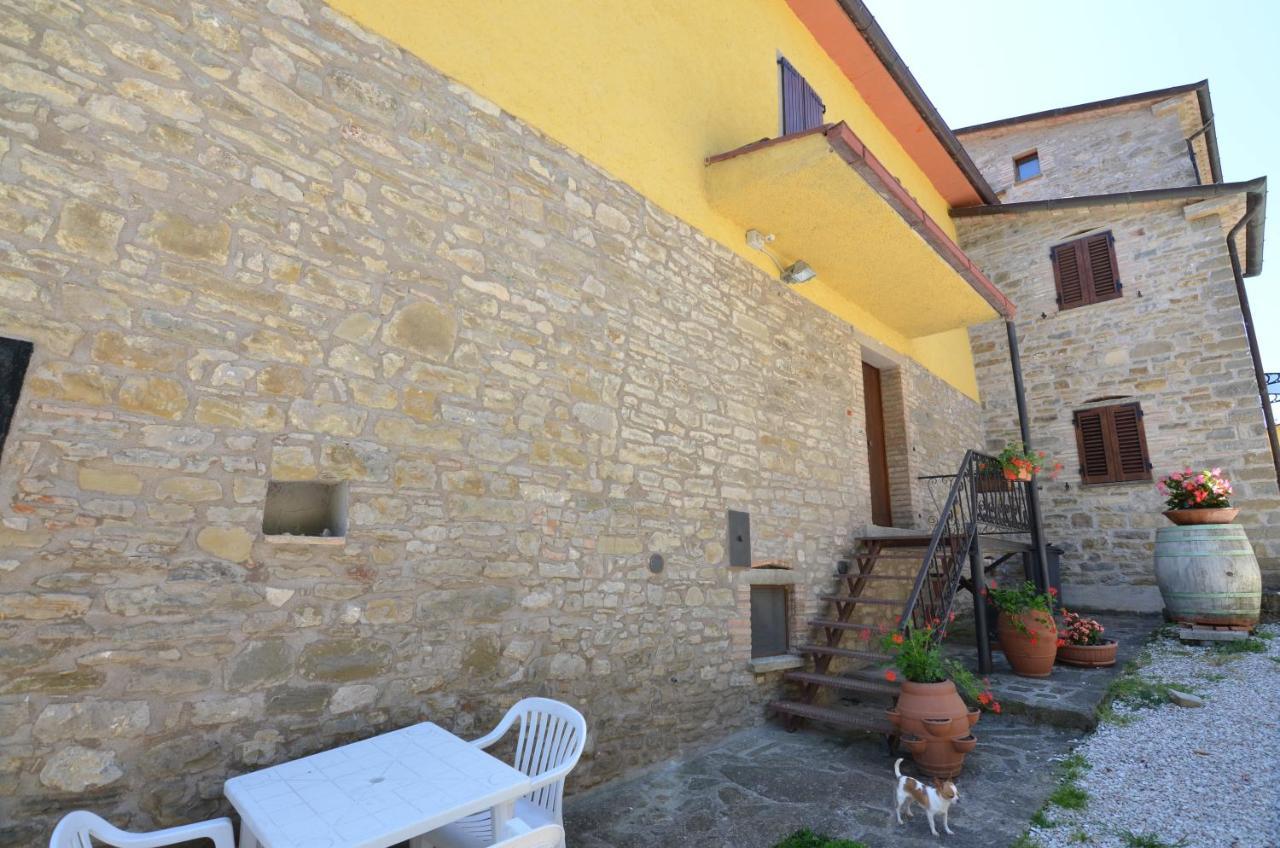 Agriturismo Cailuca Pietralunga  Buitenkant foto