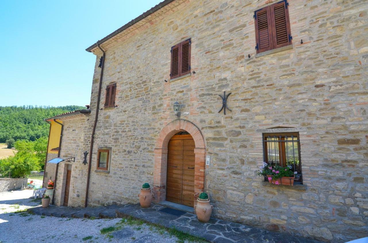 Agriturismo Cailuca Pietralunga  Buitenkant foto